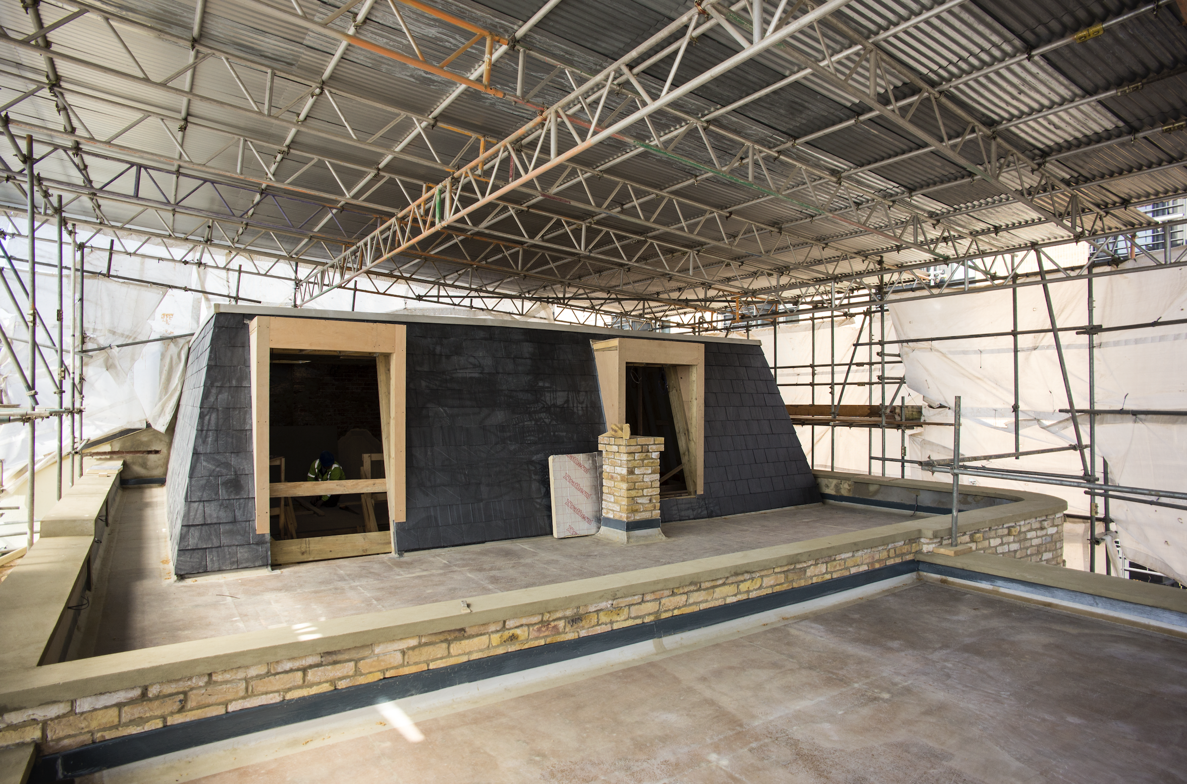 Roof terrace slate and parapet